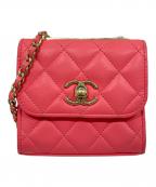 CHANELシャネル）の古着「トレンディCCマトラッセショルダーポーチ」｜ピンク