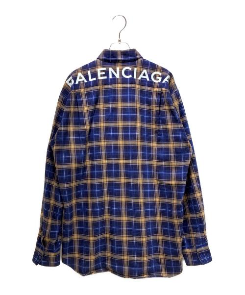 BALENCIAGA（バレンシアガ）BALENCIAGA (バレンシアガ) バックロゴオーバーサイズチェック長袖シャツ パープル サイズ:37の古着・服飾アイテム