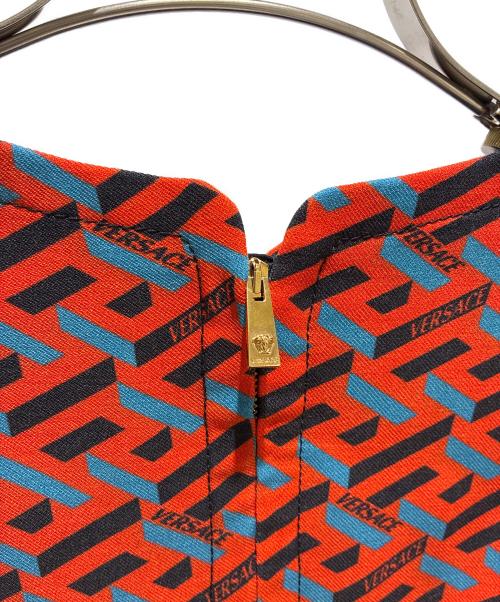 VERSACE（ヴェルサーチェ）VERSACE (ヴェルサーチェ) Versace Ladies La Greca Monogram Print Belted Wool Mini Dress モノグラム プリント ウールミニドレス 1A01805 レッド サイズ:36の古着・服飾アイテム