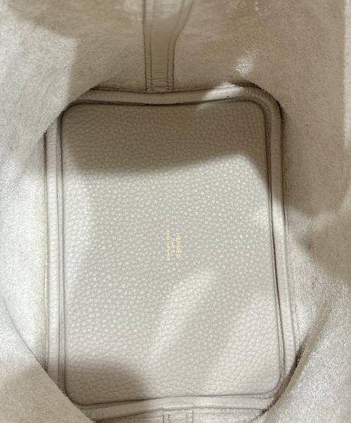 HERMES（エルメス）HERMES (エルメス) ピコタンロックPM/トリヨンクレマンス/べトン/U刻印2022年製/ゴールド金具/ハンドバッグ ベトン×ゴールド金具 サイズ:PMの古着・服飾アイテム