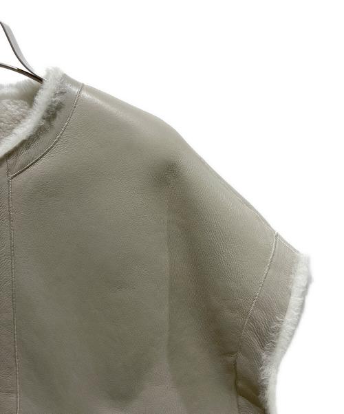 CYCLAS（シクラス）CYCLAS (シクラス) リバーシブルムートンショートジレ アイボリー サイズ:34 未使用品の古着・服飾アイテム