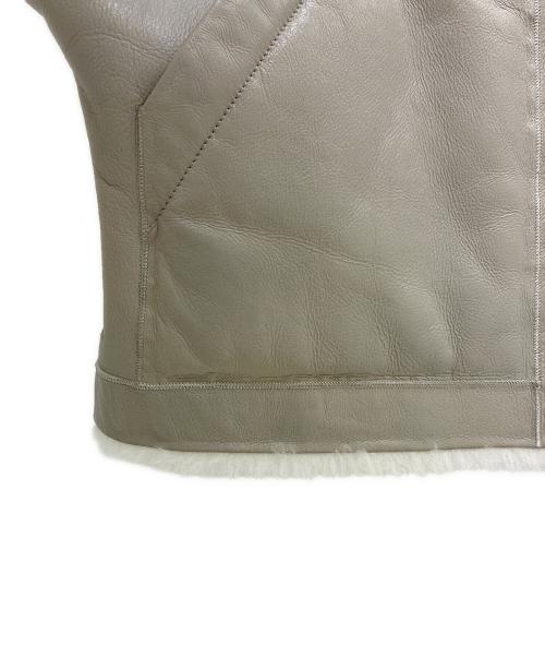 CYCLAS（シクラス）CYCLAS (シクラス) リバーシブルムートンショートジレ アイボリー サイズ:34 未使用品の古着・服飾アイテム