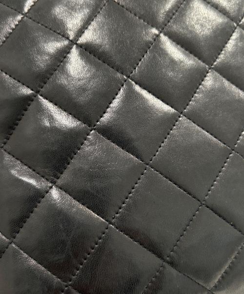 CHANEL（シャネル）CHANEL (シャネル) ダブルチェーンショルダーバッグ ブラック×ゴールド金具の古着・服飾アイテム