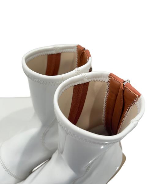 FENDI（フェンディ）FENDI (フェンディ) Patent leather boots パテントレザーブーツ E2046 ホワイト サイズ:35の古着・服飾アイテム