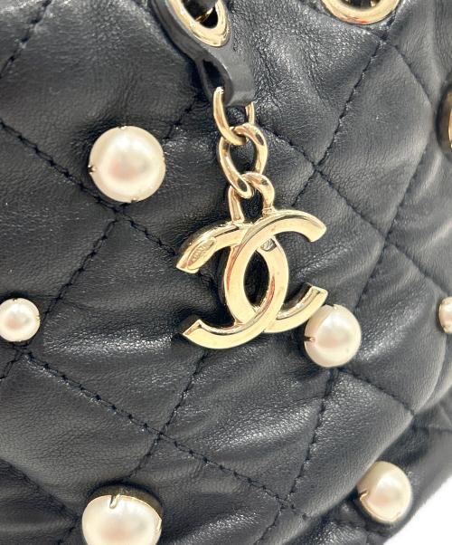 CHANEL（シャネル）CHANEL (シャネル) コスチュームパール巾着ショルダーバッグ ブラックの古着・服飾アイテム