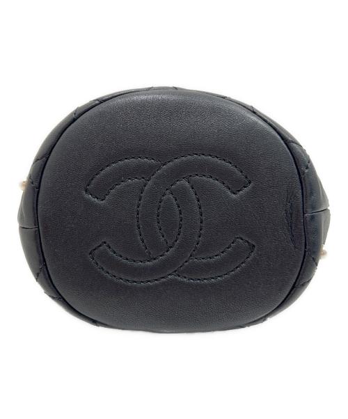 CHANEL（シャネル）CHANEL (シャネル) コスチュームパール巾着ショルダーバッグ ブラックの古着・服飾アイテム