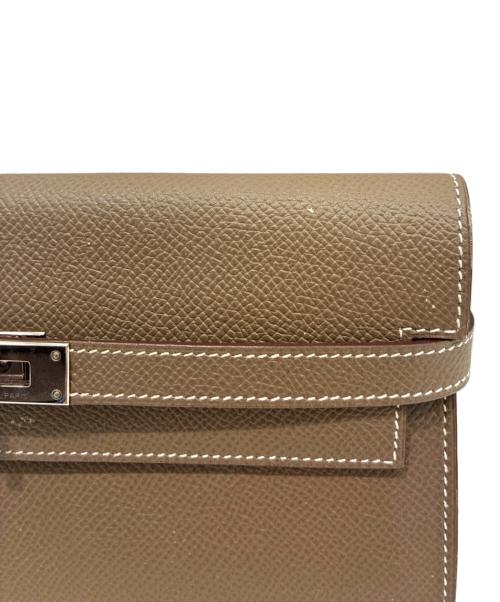 HERMES（エルメス）HERMES (エルメス) ケリーウォレット/Kelly Wallet エトゥープ×シルバー金具の古着・服飾アイテム