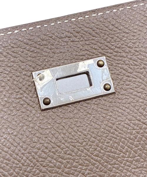 HERMES（エルメス）HERMES (エルメス) ケリーウォレット/Kelly Wallet エトゥープ×シルバー金具の古着・服飾アイテム