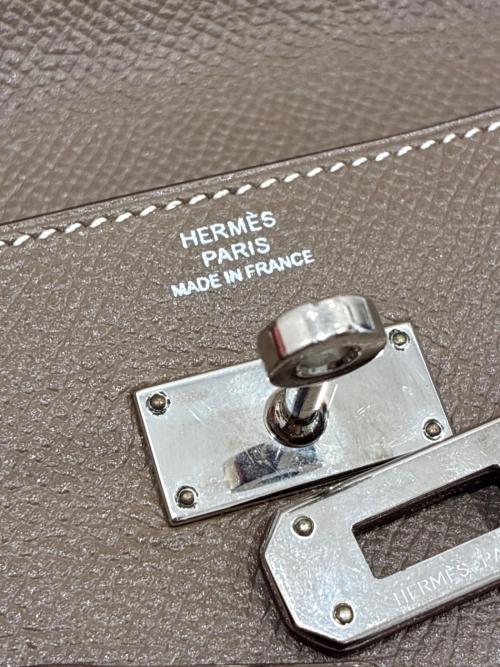 HERMES（エルメス）HERMES (エルメス) ケリーウォレット/Kelly Wallet エトゥープ×シルバー金具の古着・服飾アイテム