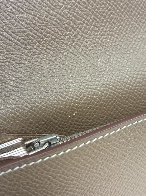 HERMES（エルメス）HERMES (エルメス) ケリーウォレット/Kelly Wallet エトゥープ×シルバー金具の古着・服飾アイテム