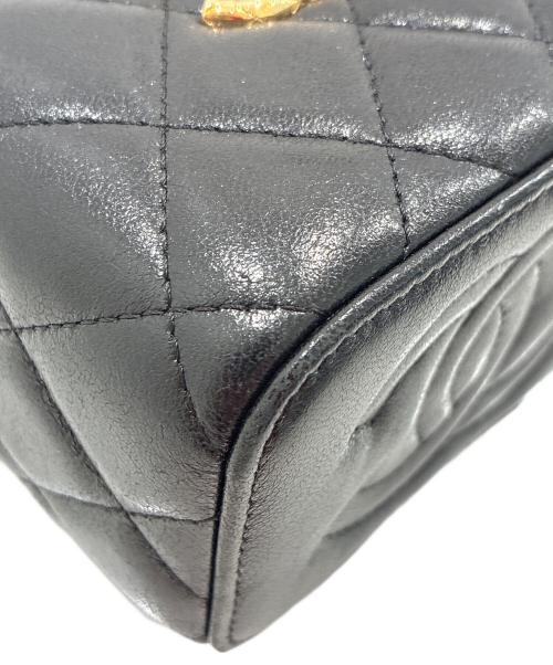 CHANEL（シャネル）CHANEL (シャネル) マトラッセバニティバッグミニ ブラックの古着・服飾アイテム