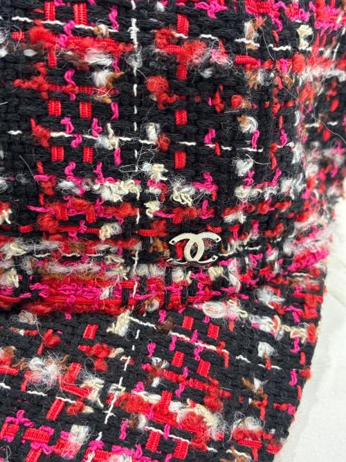 CHANEL（シャネル）CHANEL (シャネル) ツイードキャップ レッド×ピンクの古着・服飾アイテム