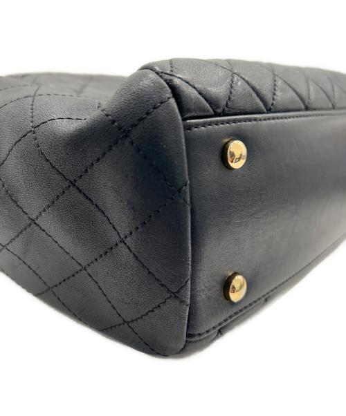 CHANEL（シャネル）CHANEL (シャネル) ココマーク巾着チェーンショルダーバッグ ブラック/ゴールド金具の古着・服飾アイテム