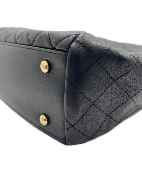 CHANEL（シャネル）CHANEL (シャネル) ココマーク巾着チェーンショルダーバッグ ブラック/ゴールド金具の古着・服飾アイテム