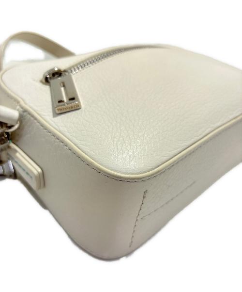 TIFFANY & Co.（ティファニー アンド コー）TIFFANY & Co. (ティファニー アンド コー) ロゴクロスボディショルダーバッグ ホワイトの古着・服飾アイテム