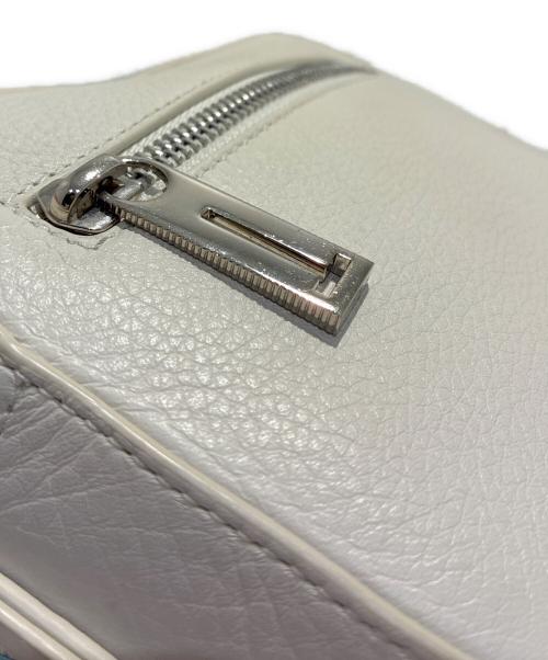 TIFFANY & Co.（ティファニー アンド コー）TIFFANY & Co. (ティファニー アンド コー) ロゴクロスボディショルダーバッグ ホワイトの古着・服飾アイテム