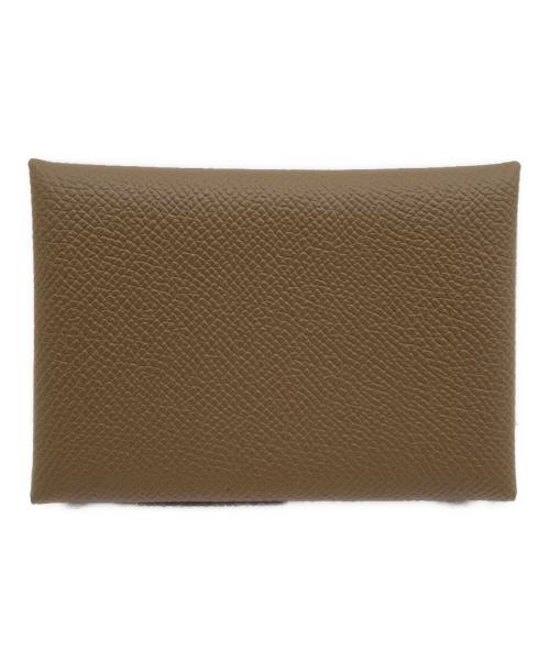 HERMES（エルメス）HERMES (エルメス) Calvi Duo Card Case Etoupe/カルヴィデュオ/エトゥープ/B刻印：2023年製 エトゥープの古着・服飾アイテム