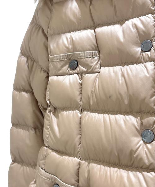 MONCLER（モンクレール）MONCLER (モンクレール) HIRMAFUR GIUBBOTTO/イルマファー ダウンコート ベージュ サイズ:00/XXSの古着・服飾アイテム