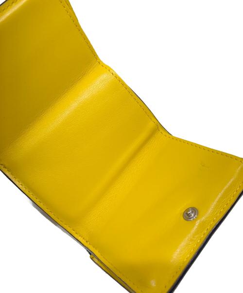 FENDI（フェンディ）FENDI (フェンディ) エフィズ トリフォールド コンパクトウォレット イエロー サイズ:コンパクト/三つ折りの古着・服飾アイテム