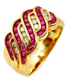 NO BRAND（ノーブランド）の古着「Ruby and Diamond Wave Band Ring ルビー&ダイヤモンド ウェーブバンドリング/K18YG」
