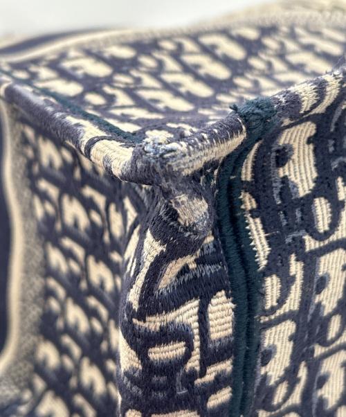 Christian Dior（クリスチャン ディオール）Christian Dior (クリスチャン ディオール) Dior Book Tote バッグ ラージ サイズ:ラージの古着・服飾アイテム