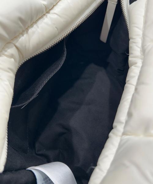 MONCLER（モンクレール）MONCLER (モンクレール) MINI CARADOC ハンドバッグ K109B5D00009M6278 ホワイトの古着・服飾アイテム