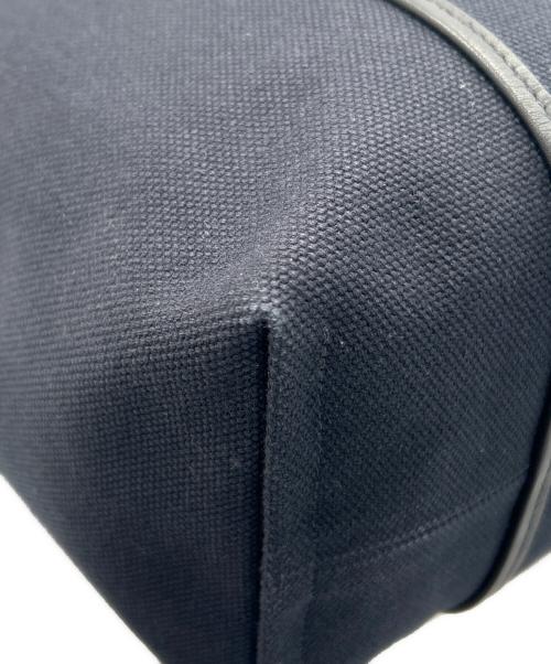 HERMES（エルメス）HERMES エトリヴィエール・ポケット27/Etriviere Pocket 27/ブルーマリン×ノワール/トワル・ゴエラン×ヴァッシュ・ハンター×ヴォー・スウィフト/シルバー金具/W刻印：2024年製 ブラック×ネイビー サイズ:27の古着・服飾アイテム