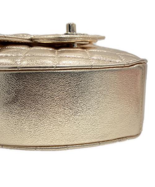 CHANEL（シャネル）CHANEL (シャネル) ハートシェイプ マトラッセショルダーバッグ/Heart-Shaped Matelassé Shoulder Bag/AS5764/ショルダーバッグ ゴールドの古着・服飾アイテム