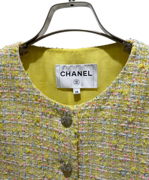 CHANEL（シャネル）CHANEL (シャネル) ノーカラーツイードジャケット P76339V68243 イエロー サイズ:38の古着・服飾アイテム
