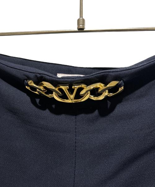 VALENTINO（ヴァレンティノ）VALENTINO (ヴァレンティノ) ロゴチェーンショートパンツ　1B3RF2351CF ネイビー サイズ:42の古着・服飾アイテム