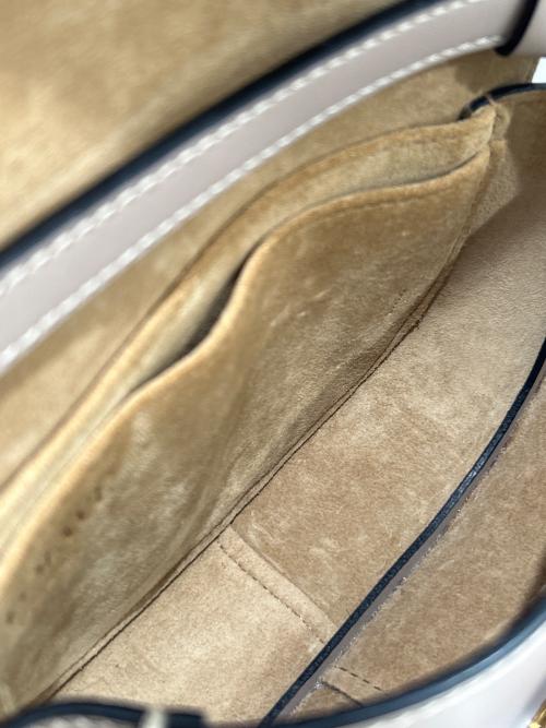 LOEWE（ロエベ）LOEWE (ロエベ) GATE DUAL MINI ゲートデュアルバッグ ミニ　A650N46X13 0068 2150 ベージュ サイズ:ミニの古着・服飾アイテム