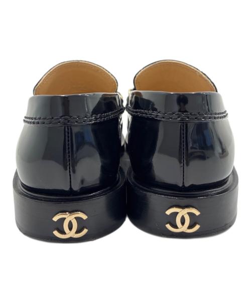 CHANEL（シャネル）CHANEL (シャネル) ココマーク パテントレザー ローファー/Coco Mark Patent Leather Loafers Glossy Slip On Shoes/G37430 ブラック サイズ:36 1/2の古着・服飾アイテム