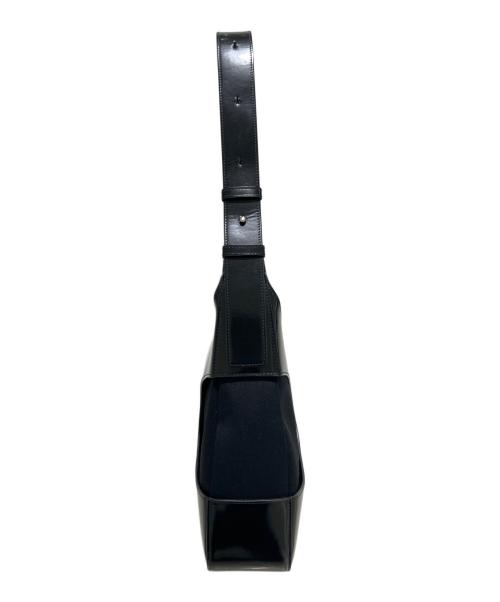 Ferragamo（フェラガモ）Ferragamo (フェラガモ) カットアウトハンドバッグ ブラックの古着・服飾アイテム