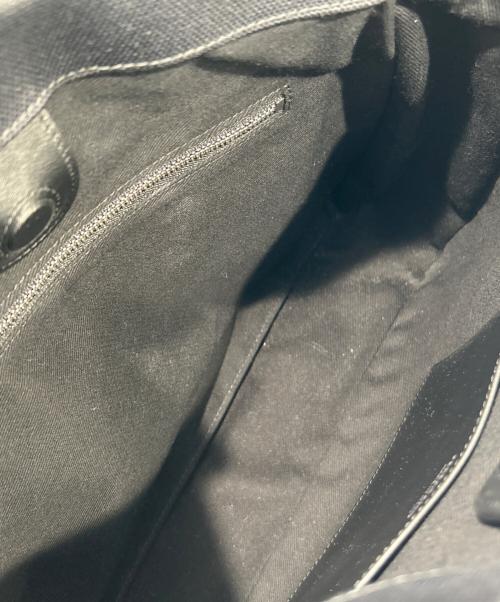 Ferragamo（フェラガモ）Ferragamo (フェラガモ) カットアウトハンドバッグ ブラックの古着・服飾アイテム