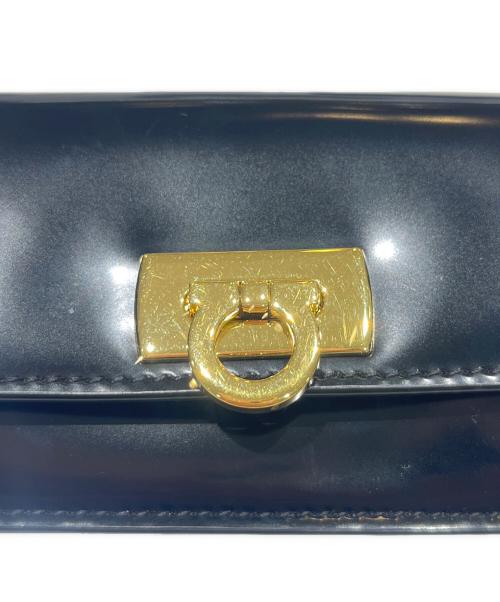 Ferragamo（フェラガモ）Ferragamo (フェラガモ) WANDAカードケース/220435 0760662 ブラックの古着・服飾アイテム