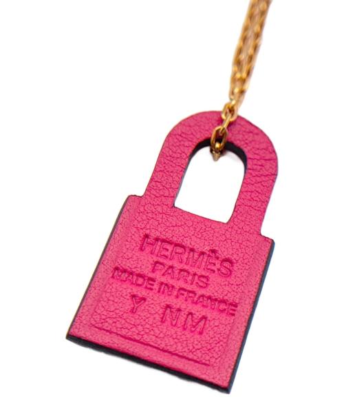 HERMES（エルメス）HERMES (エルメス) ケリーネックレスPM/Kelly Necklace PM ピンク系×ゴールド金具 サイズ:PMの古着・服飾アイテム