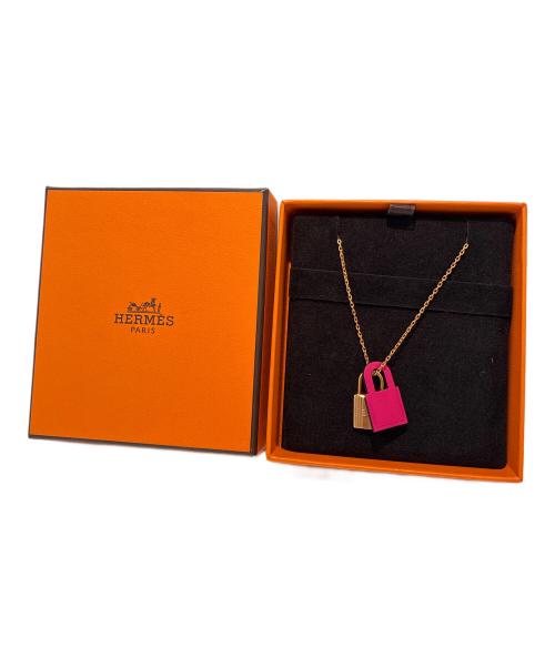 HERMES（エルメス）HERMES (エルメス) ケリーネックレスPM/Kelly Necklace PM ピンク系×ゴールド金具 サイズ:PMの古着・服飾アイテム