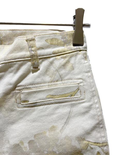CHANEL（シャネル）CHANEL (シャネル) ボタニカル柄スキニーデニムパンツ ホワイト サイズ:34の古着・服飾アイテム