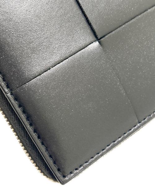 BOTTEGA VENETA（ボッテガベネタ）BOTTEGA VENETA (ボッテガベネタ) イントレチャート ジップアラウンドウォレット/Intrecciato Zip Around Wallet/814649VBWD54143 ブラック 未使用品の古着・服飾アイテム