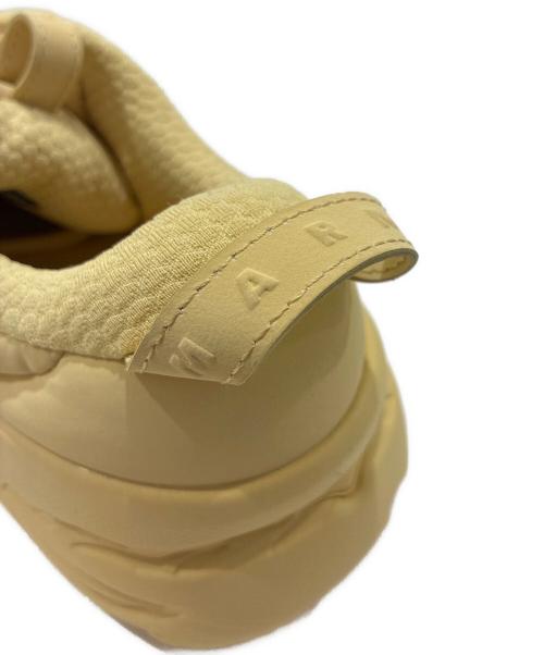 HOKAONEONE（ホカオネオネ）HOKAONEONE (ホカオネオネ) MARNI (マルニ) Bondi B3LS Straw/ボンダイ B3LS ストロー/1170631-STRW イエロー サイズ:24.5の古着・服飾アイテム