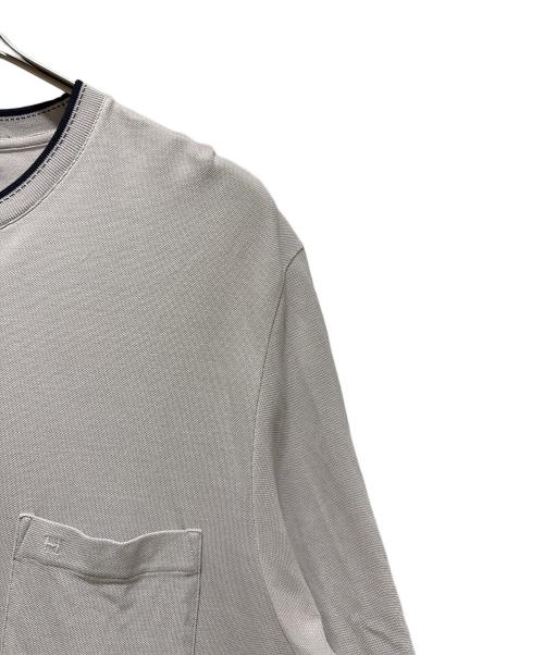 HERMES（エルメス）HERMES (エルメス) H アッシュ エンブロイダリーポケット カットソー ライトグレー サイズ:XLの古着・服飾アイテム