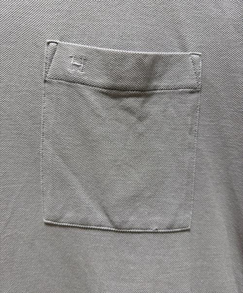 HERMES（エルメス）HERMES (エルメス) H アッシュ エンブロイダリーポケット カットソー ライトグレー サイズ:XLの古着・服飾アイテム