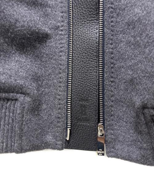 Berluti（ベルルッティ）Berluti (ベルルッティ) レザーカラー ウールカシミヤジャケット グレー サイズ:R50の古着・服飾アイテム