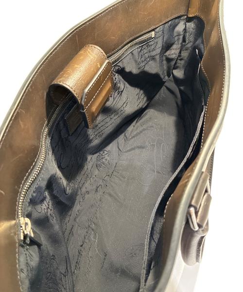 Berluti（ベルルッティ）Berluti (ベルルッティ) トゥジュール ミニ ブラウンの古着・服飾アイテム
