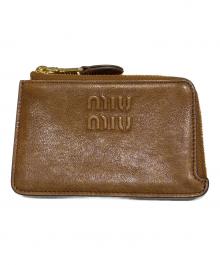 MIU MIU（ミュウミュウ）の古着「Nappa Leather Envelope Card Holder/ナッパレザー エンベロープ カードホルダー/5MB066_AEFX_F0NBL」｜ブラウン