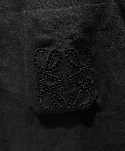 LOEWE（ロエベ）LOEWE (ロエベ) パウライズビザ/アナグラムポケットリネン半袖シャツ ブラック サイズ:40の古着・服飾アイテム