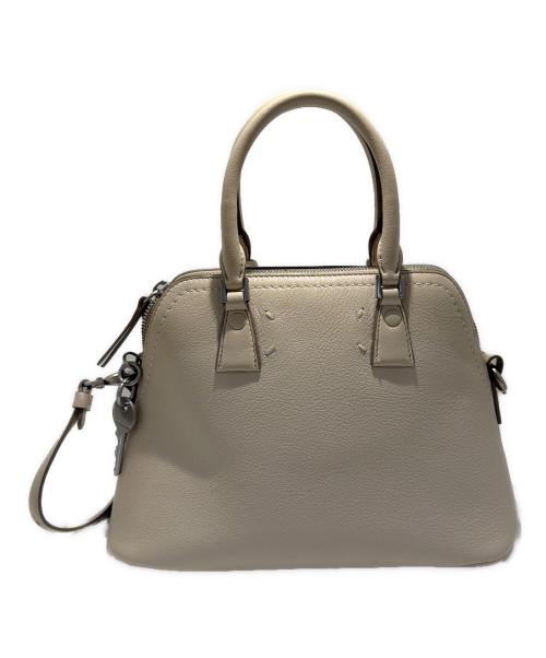 Maison Margiela（メゾンマルジェラ）Maison Margiela (メゾンマルジェラ) 5ACミニ/2WAYショルダーバッグ/S56WD0039 ホワイト サイズ:ミニの古着・服飾アイテム