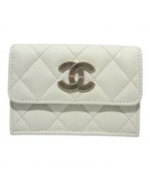 CHANEL（シャネル）の古着「クルーズコレクション コンパクト ウォレット」｜ホワイト