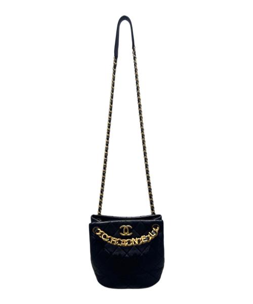 CHANEL（シャネル）CHANEL (シャネル) マトラッセチェーンスモールバゲットバッグ ブラック×ゴールド金具の古着・服飾アイテム