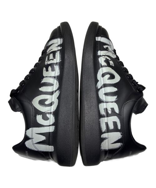 ALEXANDER McQUEEN（アレキサンダーマックイーン）ALEXANDER McQUEEN (アレキサンダーマックイーン) ロゴデザイン ローカットスニーカー ブラック サイズ:43の古着・服飾アイテム
